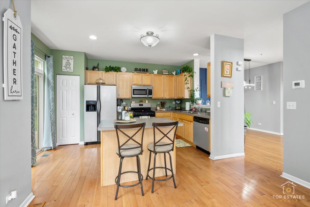 2039 Muirfield Drive, Yorkville, IL 60560