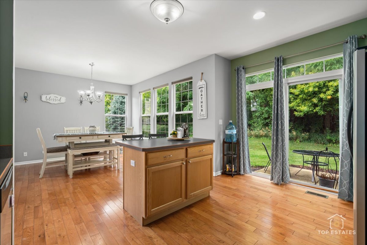 2039 Muirfield Drive, Yorkville, IL 60560