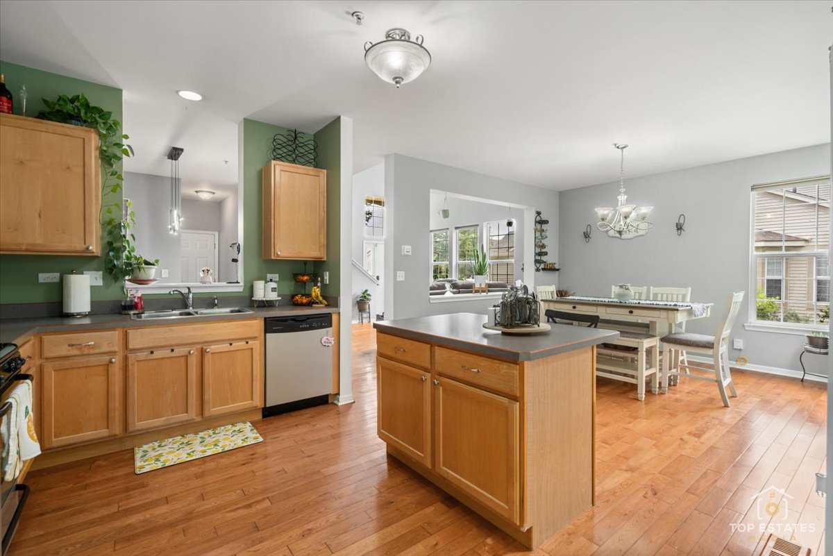 2039 Muirfield Drive, Yorkville, IL 60560