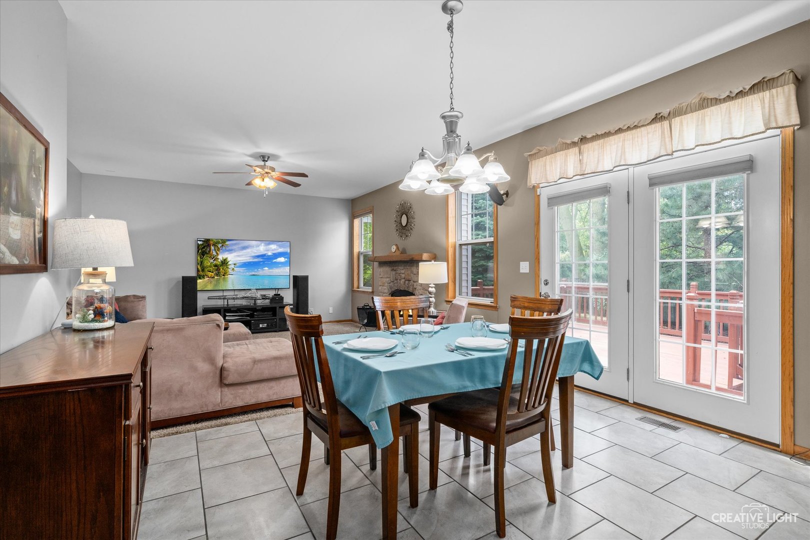 426 Fayette Drive, Oswego, IL 60543