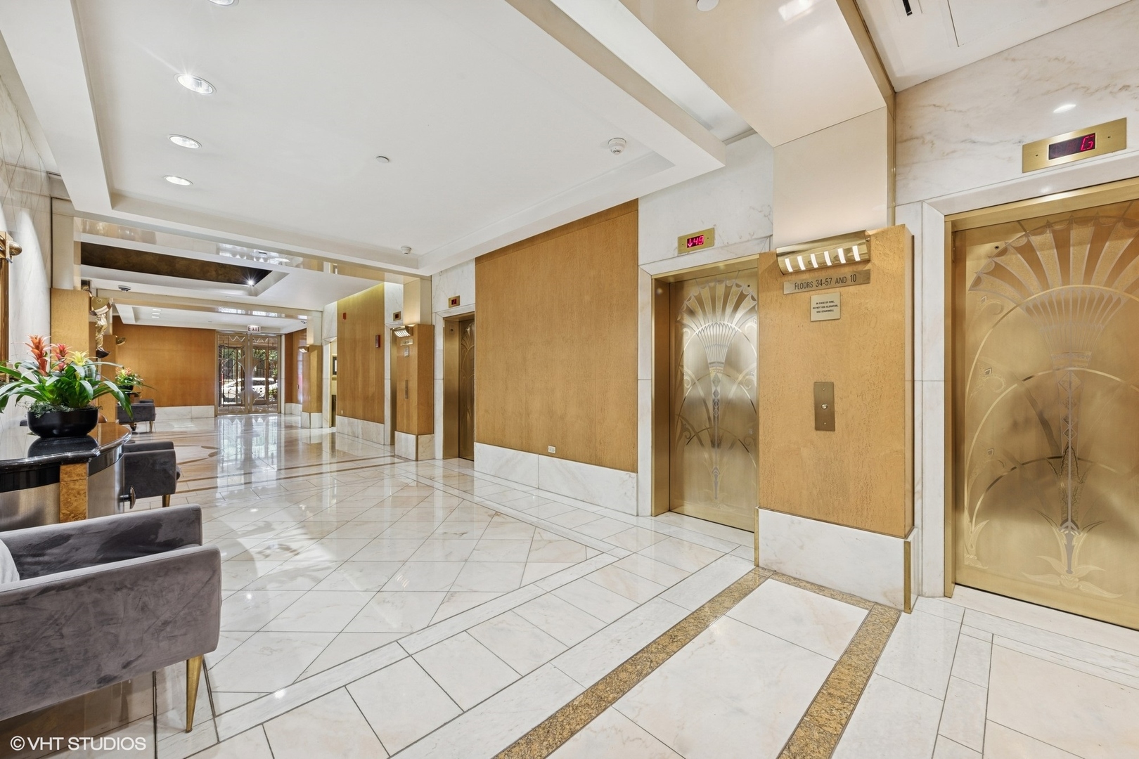 111 E Chestnut Street #21B, Chicago, IL 60611