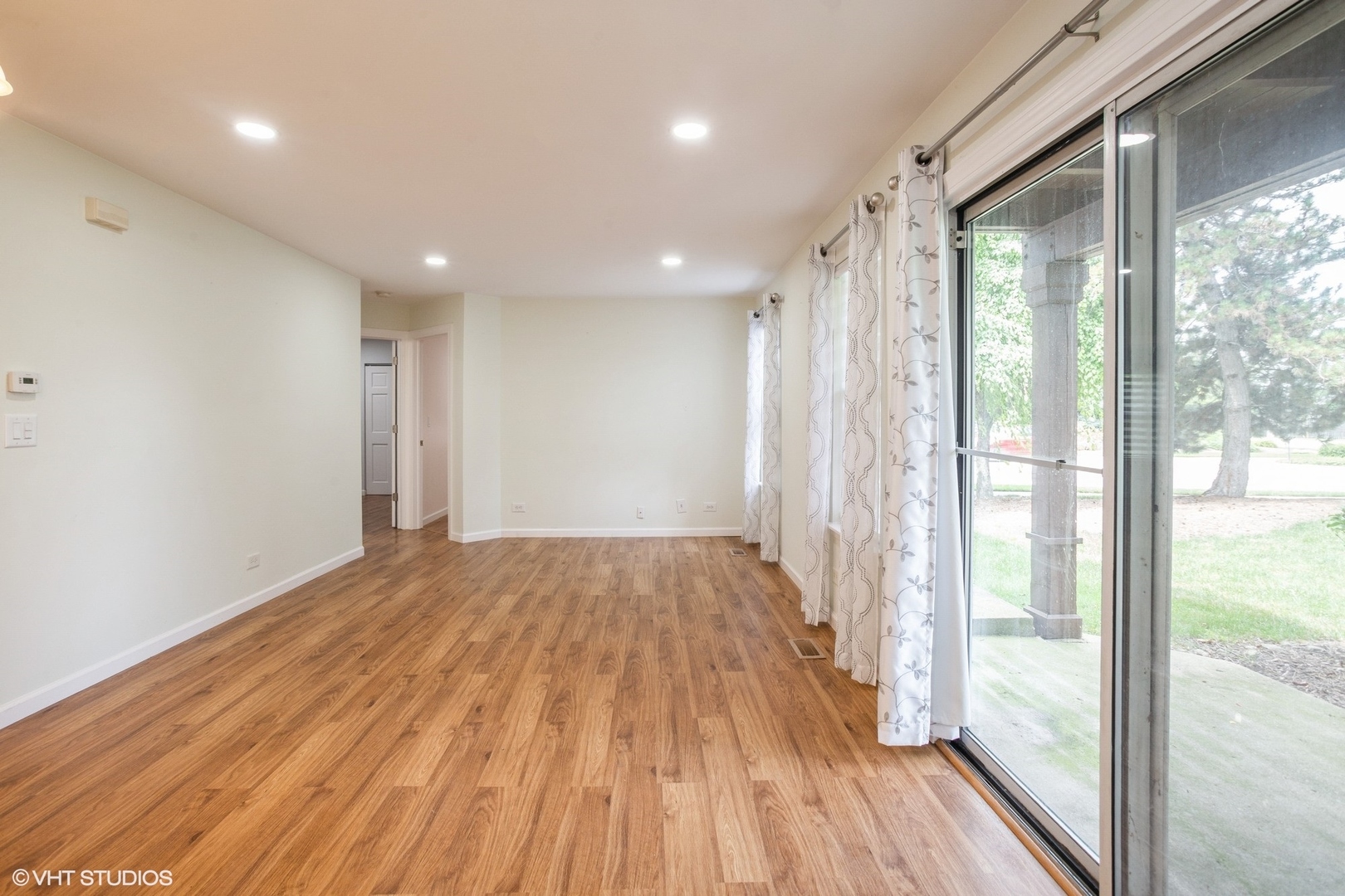 1051 Rockport Drive #1051, Carol Stream, IL 60188