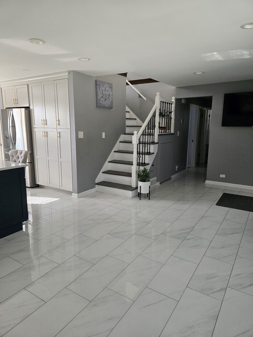 452 S Walnut Street, Bensenville, IL 60106