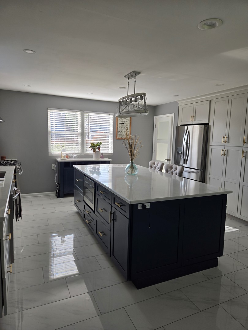 452 S Walnut Street, Bensenville, IL 60106