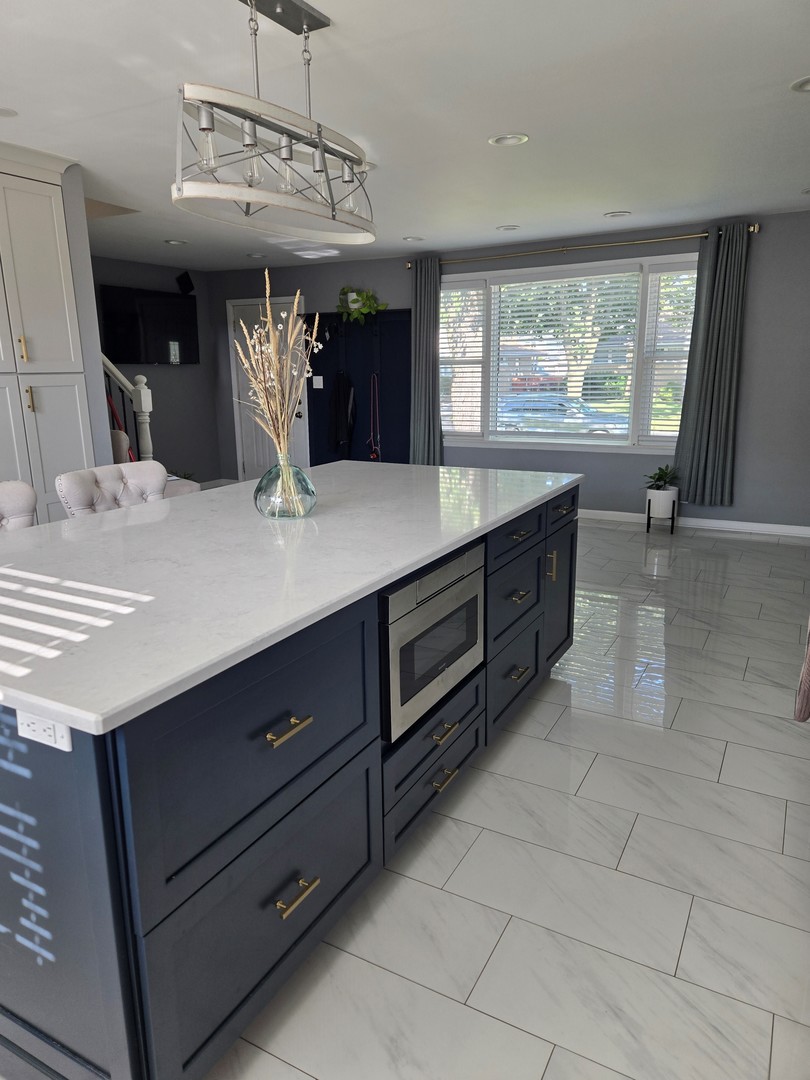 452 S Walnut Street, Bensenville, IL 60106