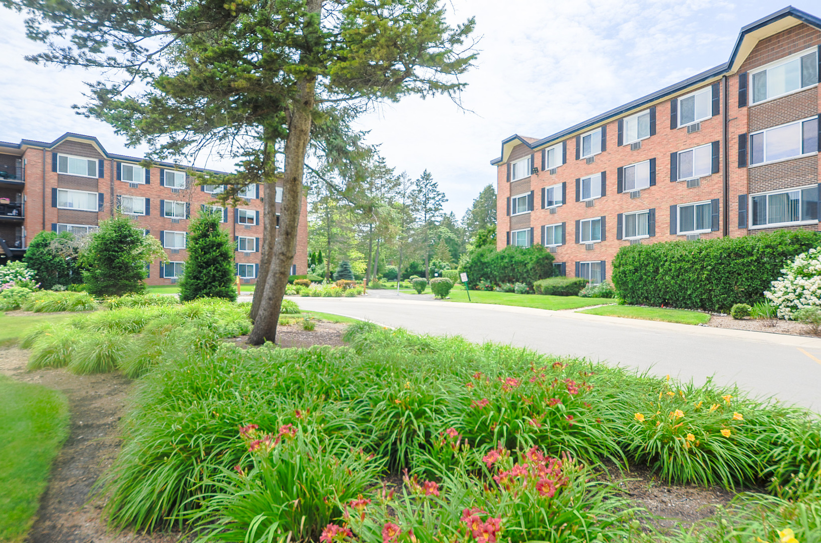 1206 S New Wilke Road #108, Arlington Heights, IL 60005