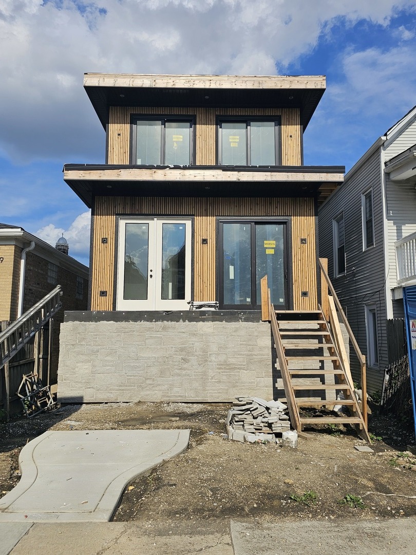 2837 N Ridgeway Avenue, Chicago, IL 60618