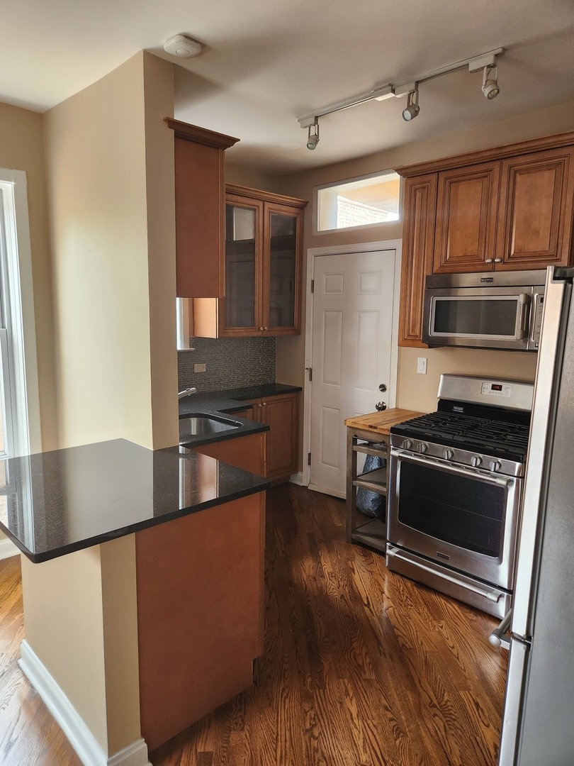 5201 S Blackstone Avenue #3E, Chicago, IL 60615