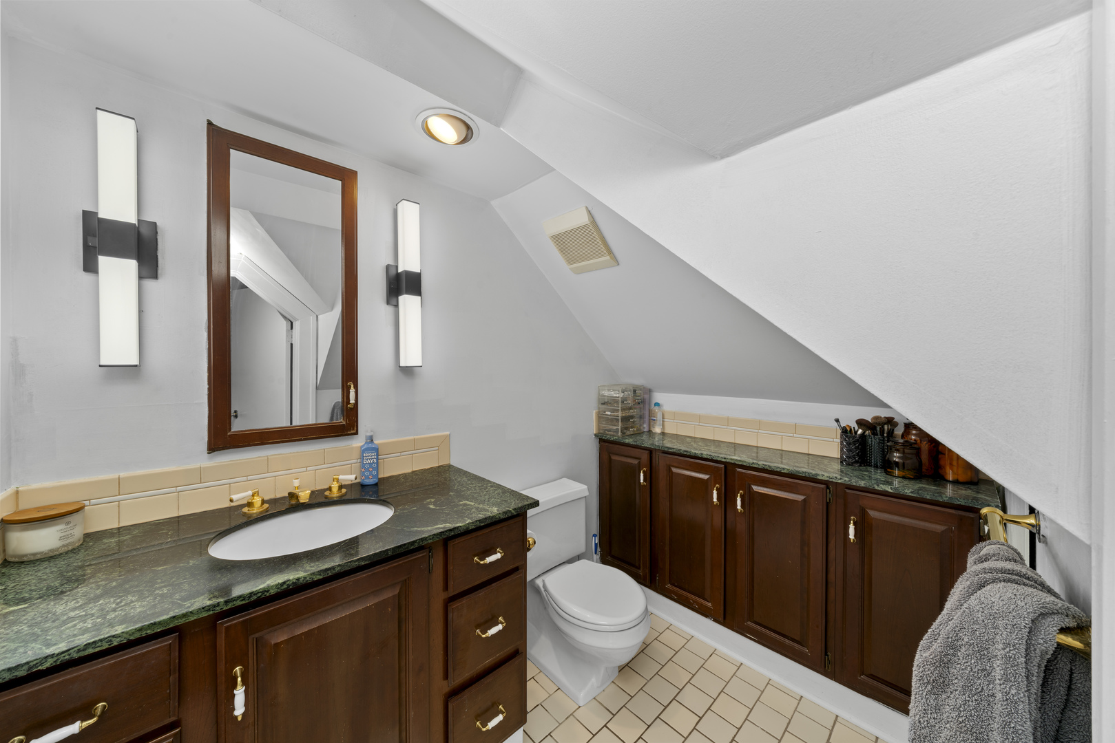3705 Elva Road, Malta, IL 60150