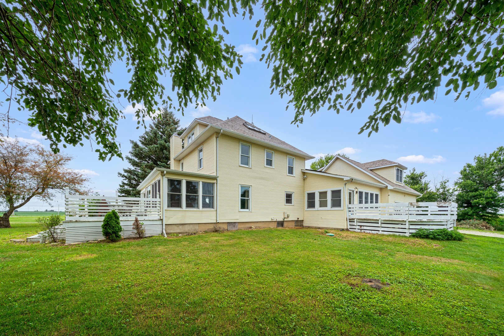 3705 Elva Road, Malta, IL 60150