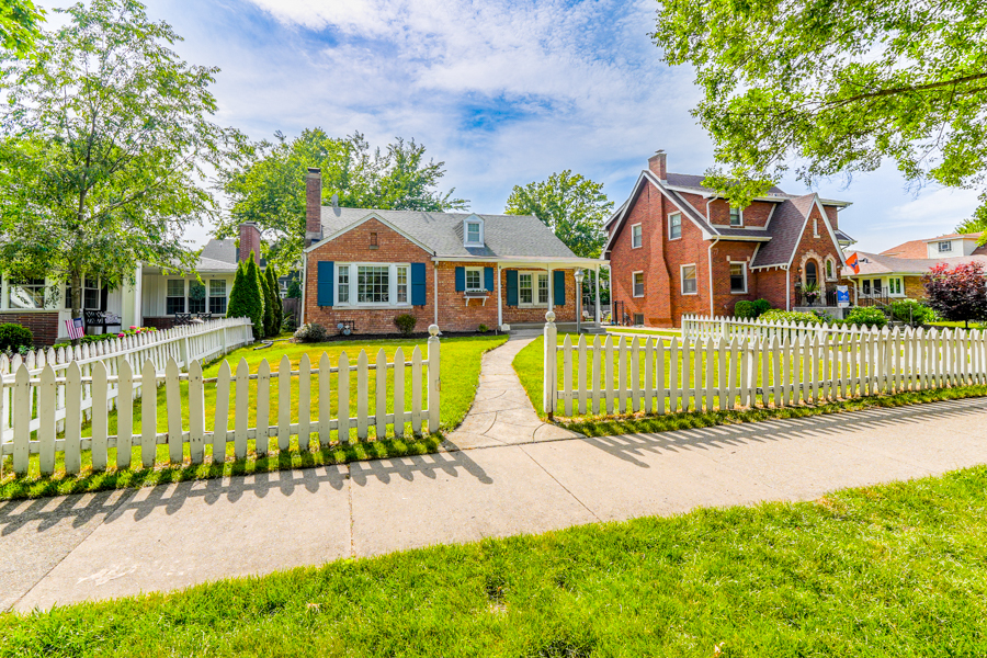 110 N Edgewood Avenue, La Grange, IL 60525