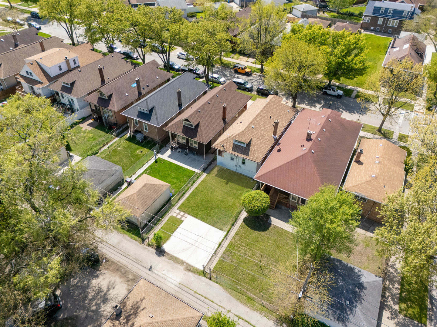 8109 S Marquette Avenue, Chicago, IL 60617