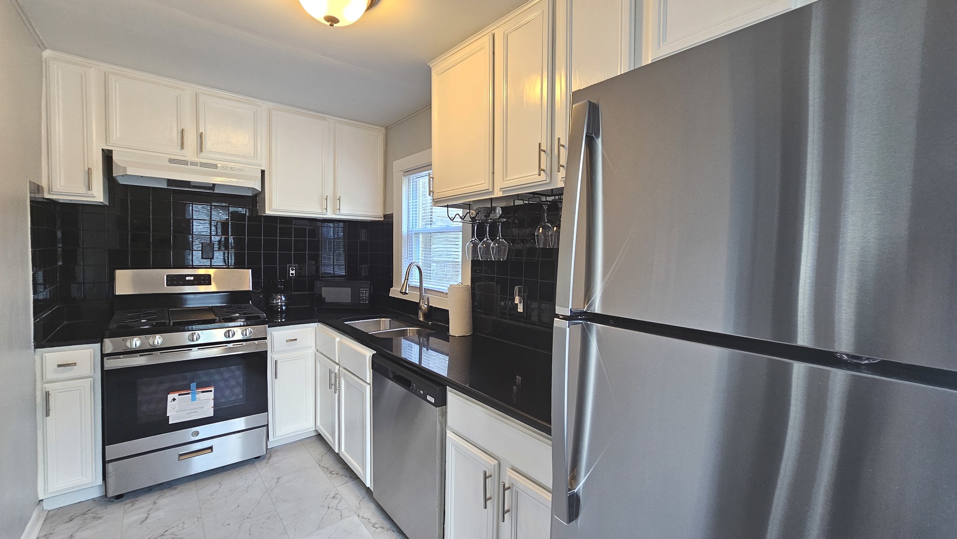 14931 Riverside Drive, South Holland, IL 60473