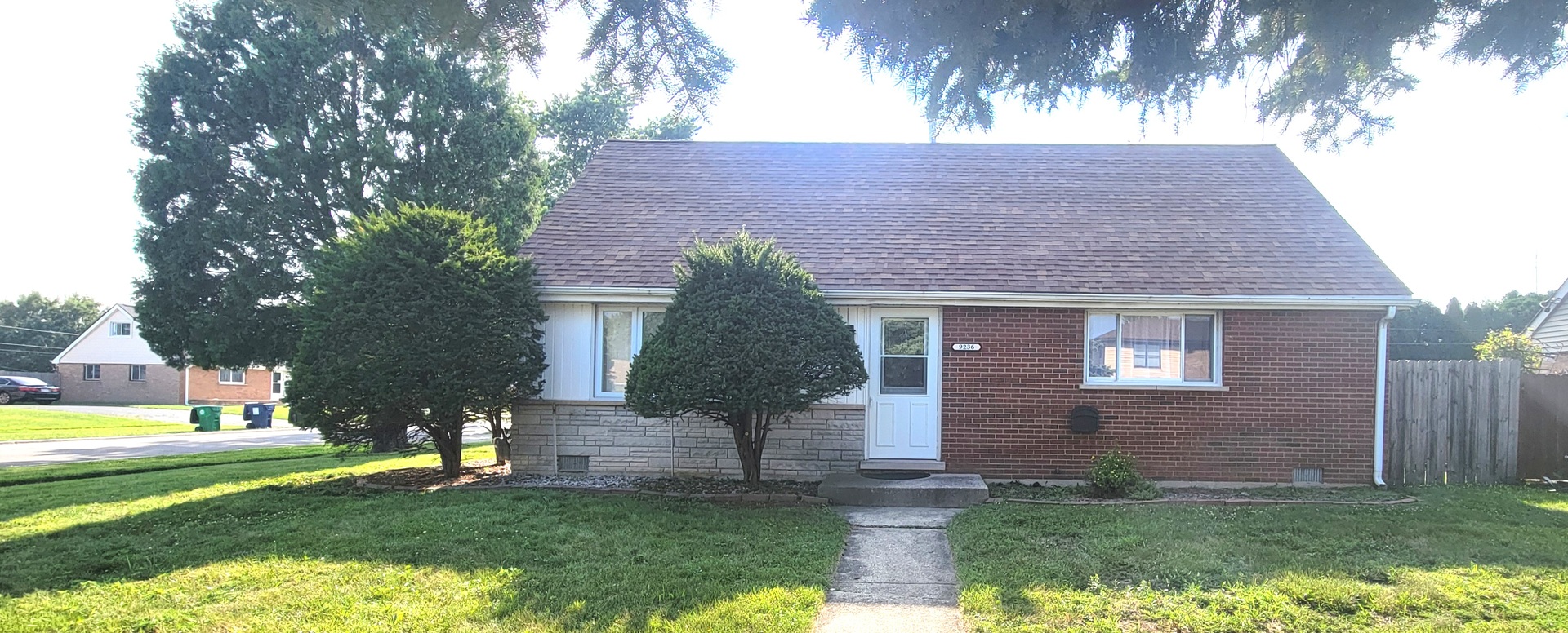 9236 Stanford Drive, Bridgeview, IL 60455