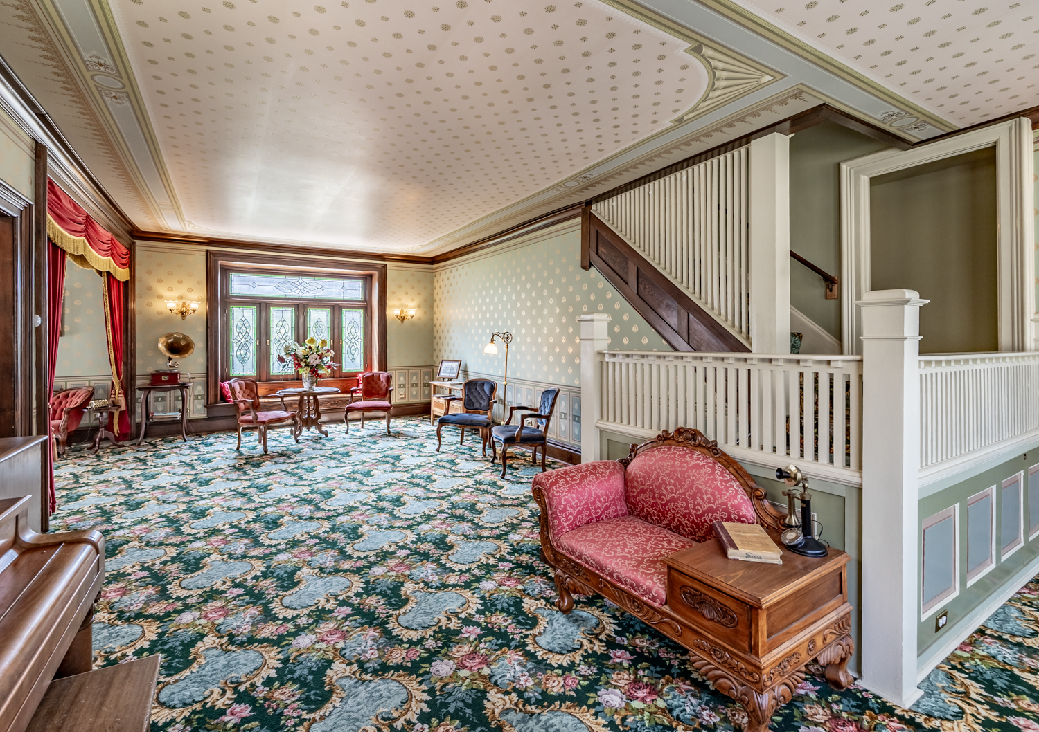 467 E Chicago Street, Elgin, IL 60120