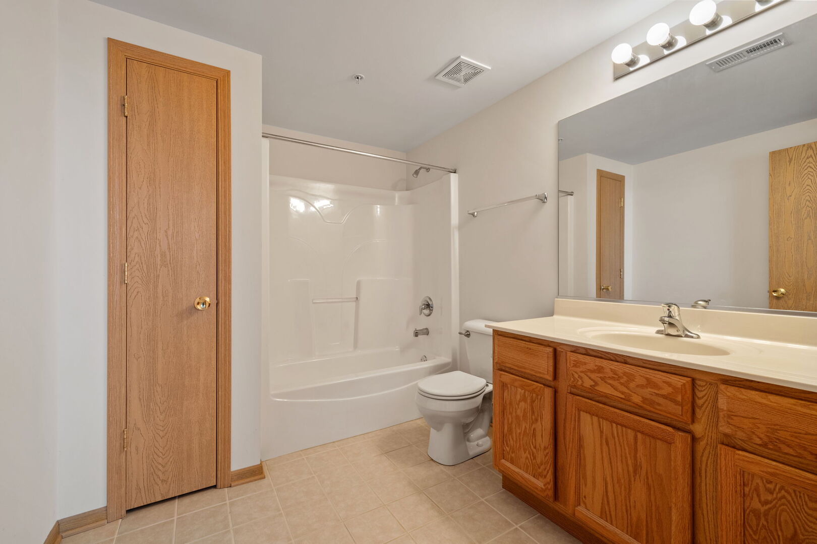 16661 Liberty Circle #2S, Orland Park, IL 60467