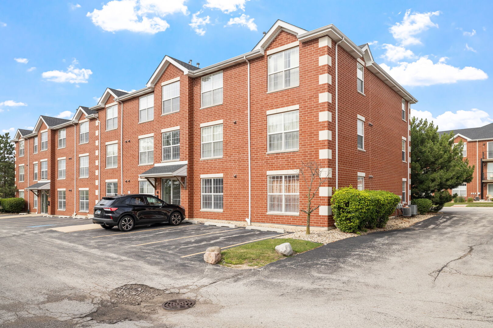 16661 Liberty Circle #2S, Orland Park, IL 60467