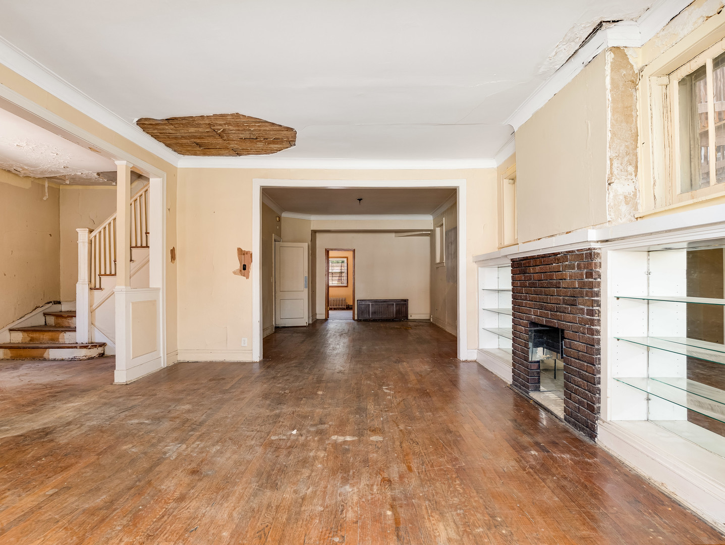8153 S Eberhart Avenue, Chicago, IL 60619