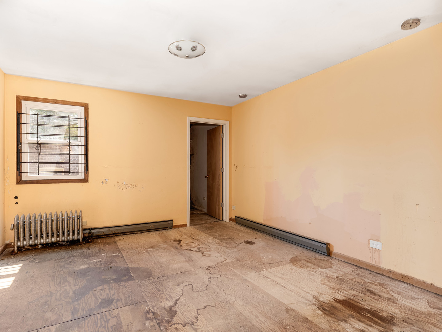 8153 S Eberhart Avenue, Chicago, IL 60619