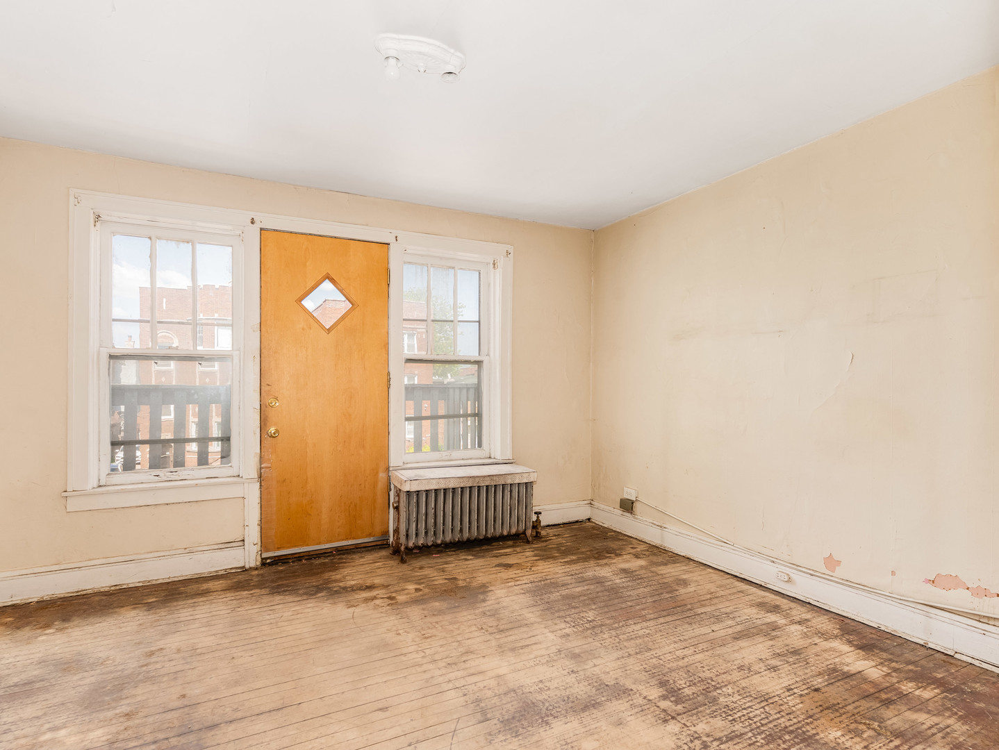 8153 S Eberhart Avenue, Chicago, IL 60619