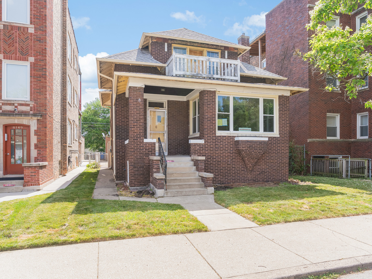 8153 S Eberhart Avenue, Chicago, IL 60619