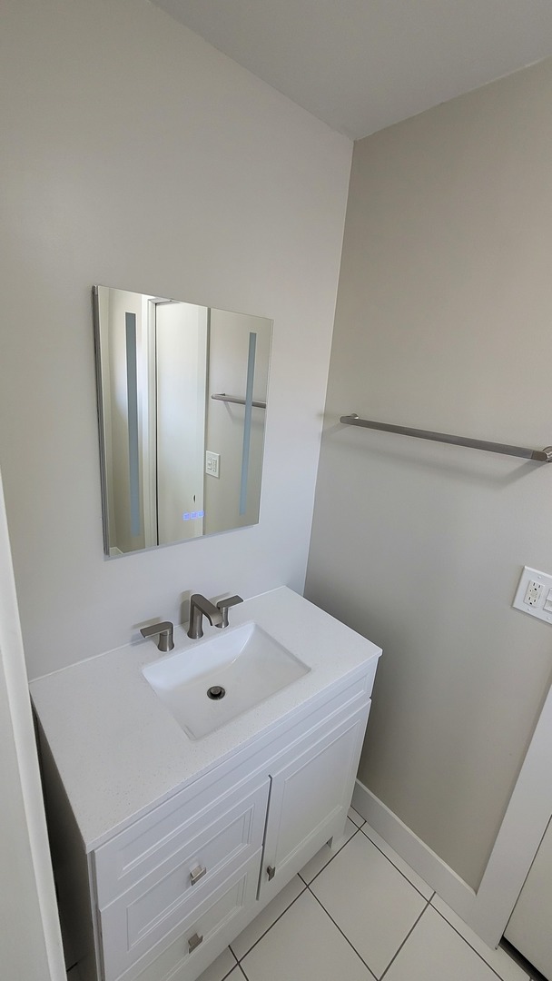 792 N Barron Boulevard #792, Grayslake, IL 60030