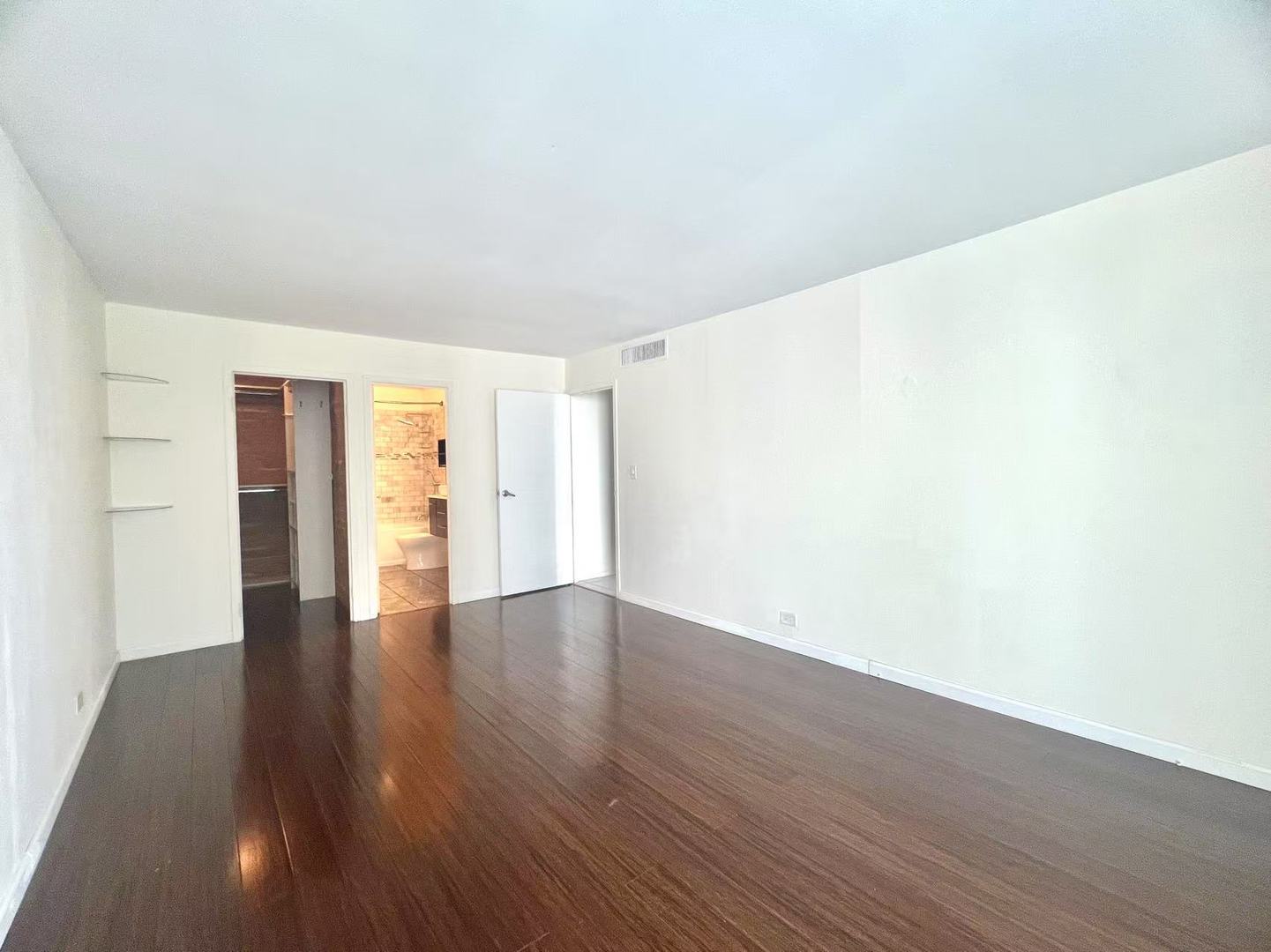 6033 N SHERIDAN Road #27C, Chicago, IL 60660