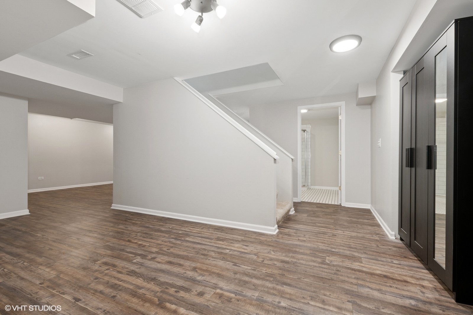 1007 Deshannon Court, Batavia, IL 60510