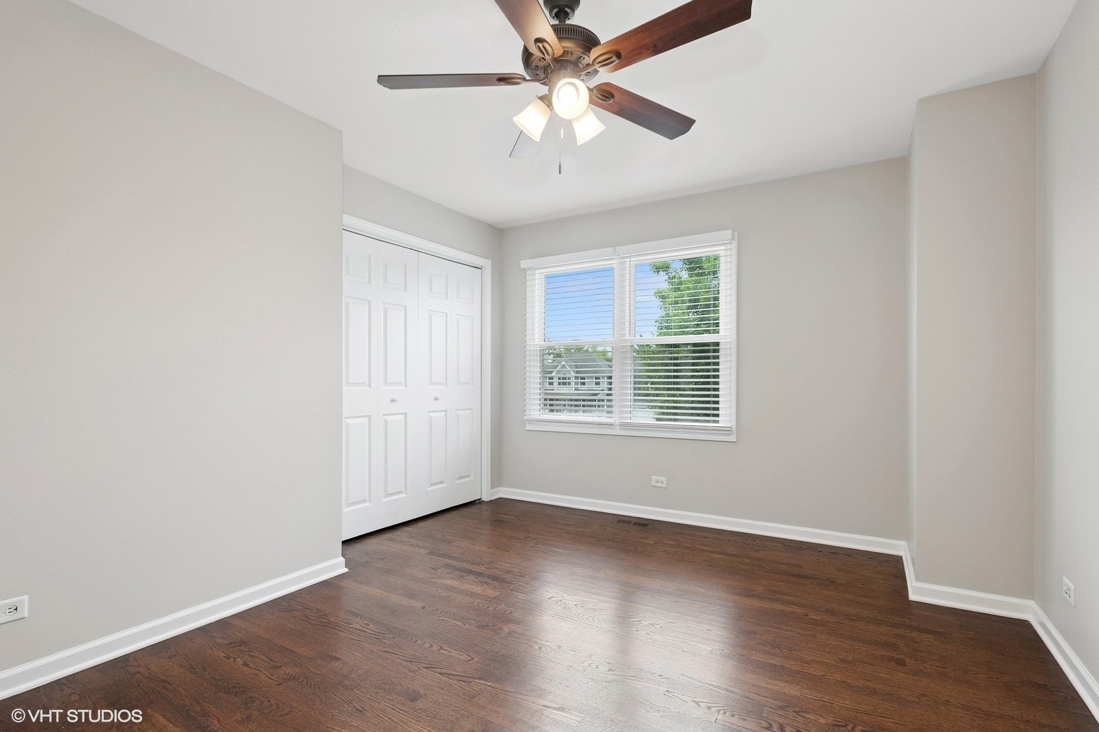 1007 Deshannon Court, Batavia, IL 60510