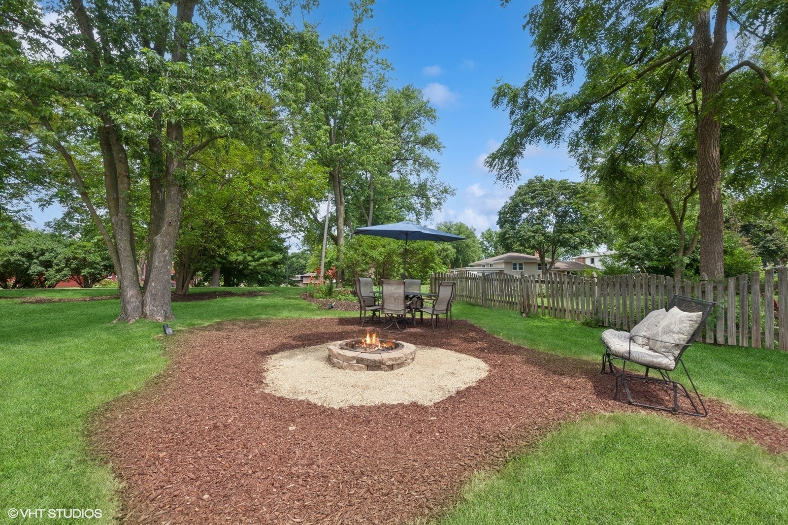 1007 Deshannon Court, Batavia, IL 60510