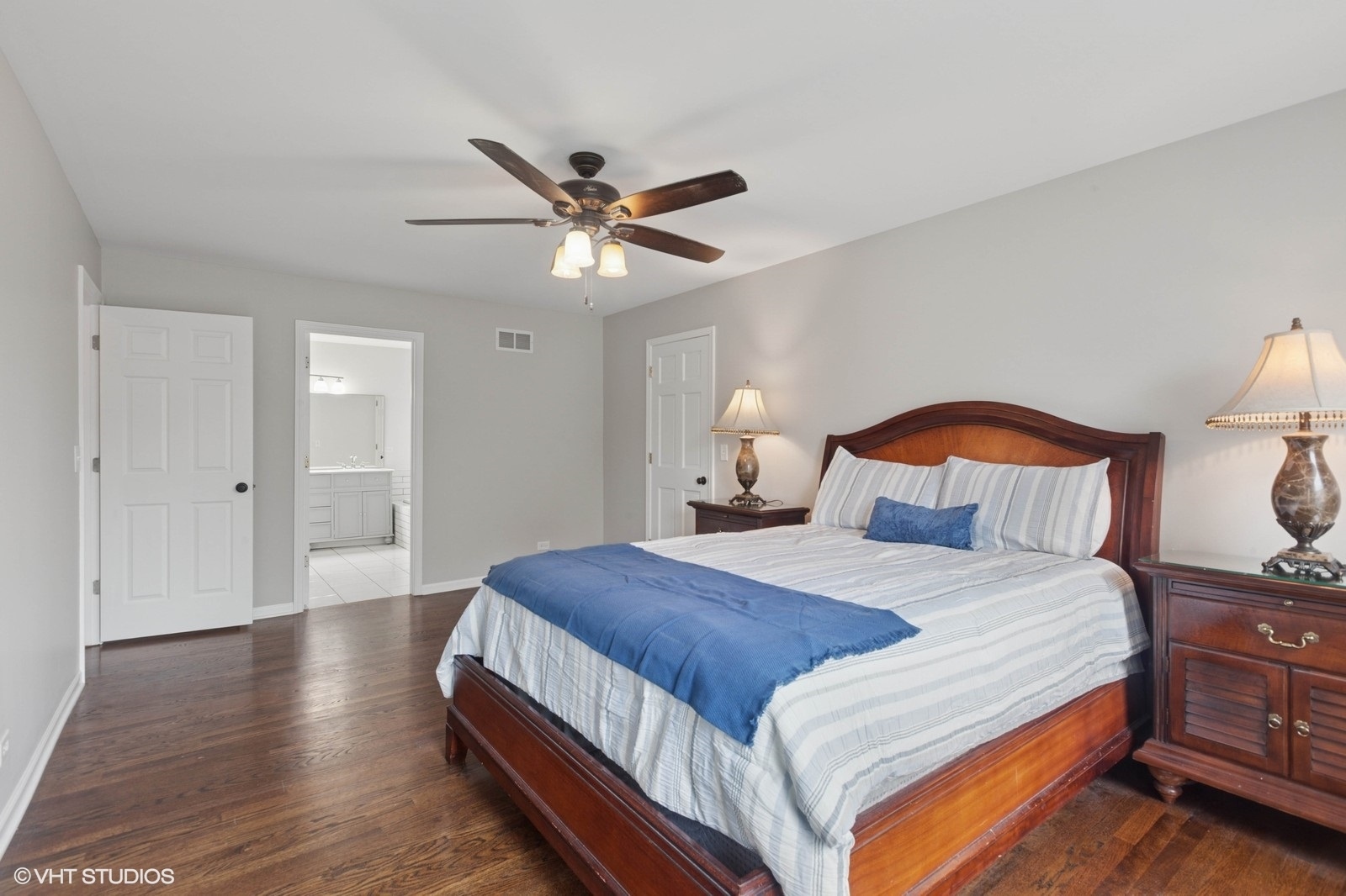 1007 Deshannon Court, Batavia, IL 60510