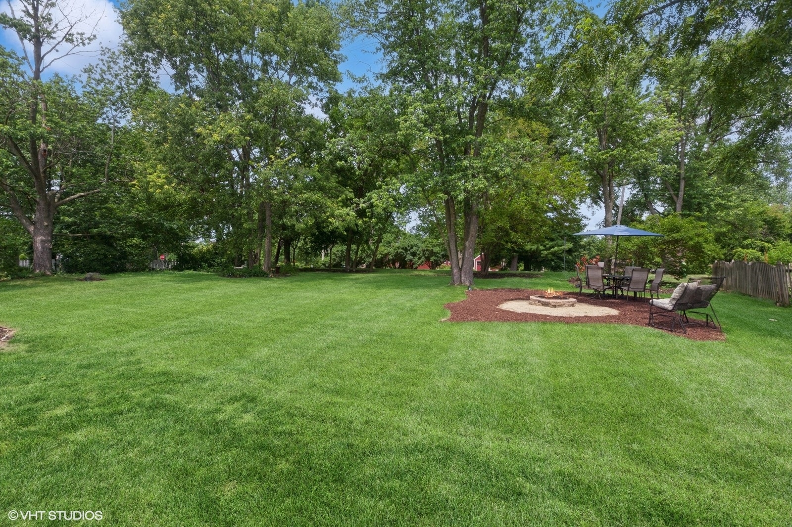 1007 Deshannon Court, Batavia, IL 60510