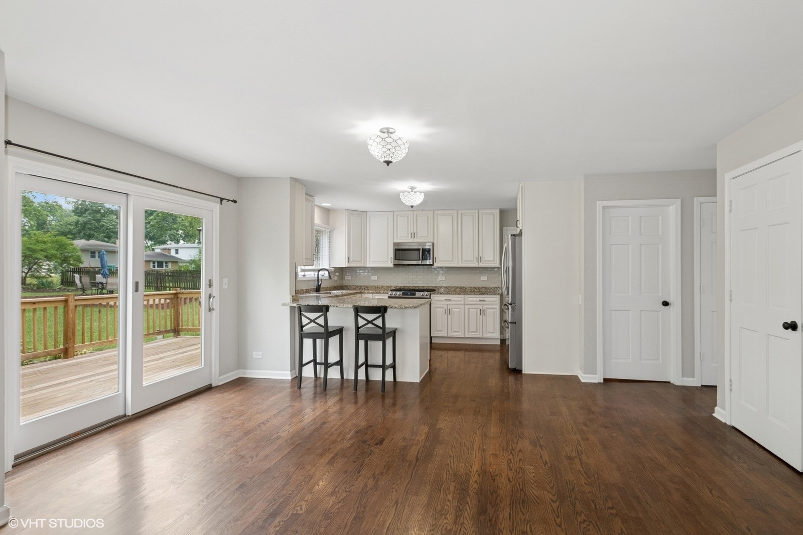 1007 Deshannon Court, Batavia, IL 60510