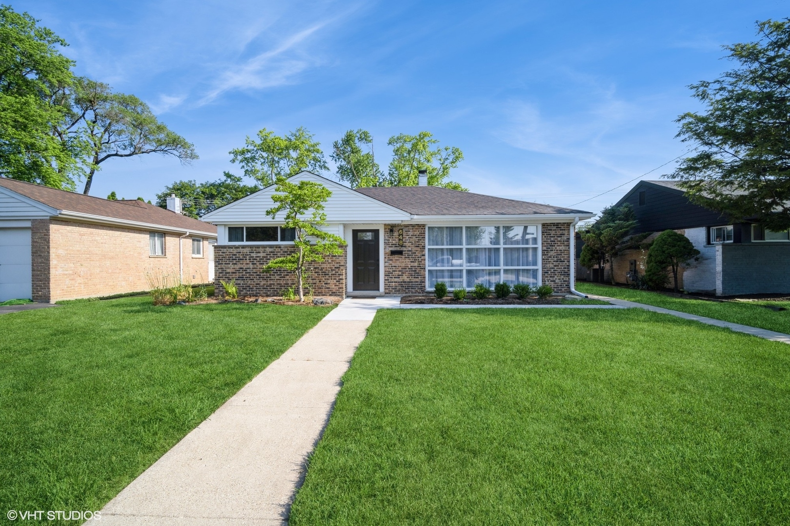 648 Oakwood Court, Des Plaines, IL 60016