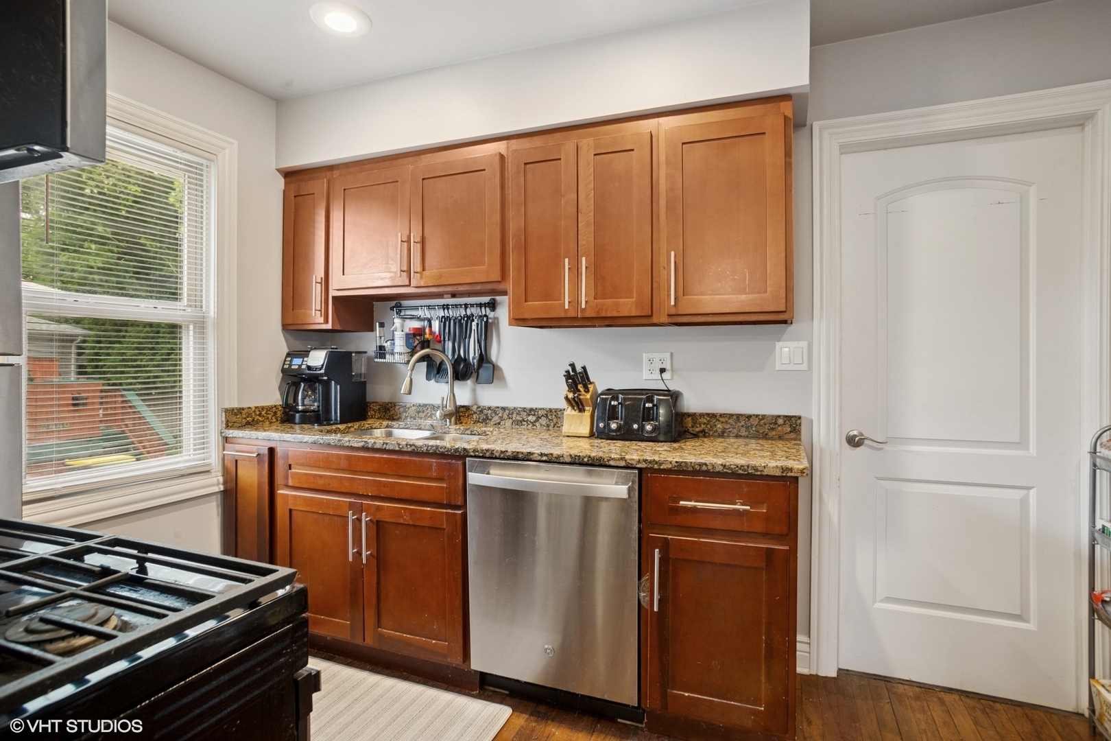 2444 N ERIE Avenue, River Grove, IL 60171