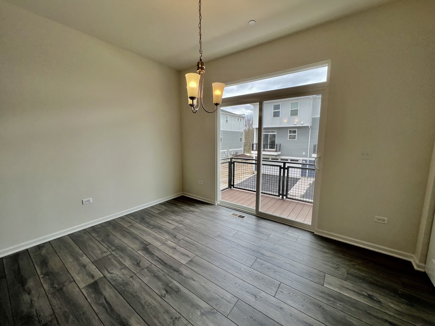29W708 Cambridge Street, Warrenville, IL 60555