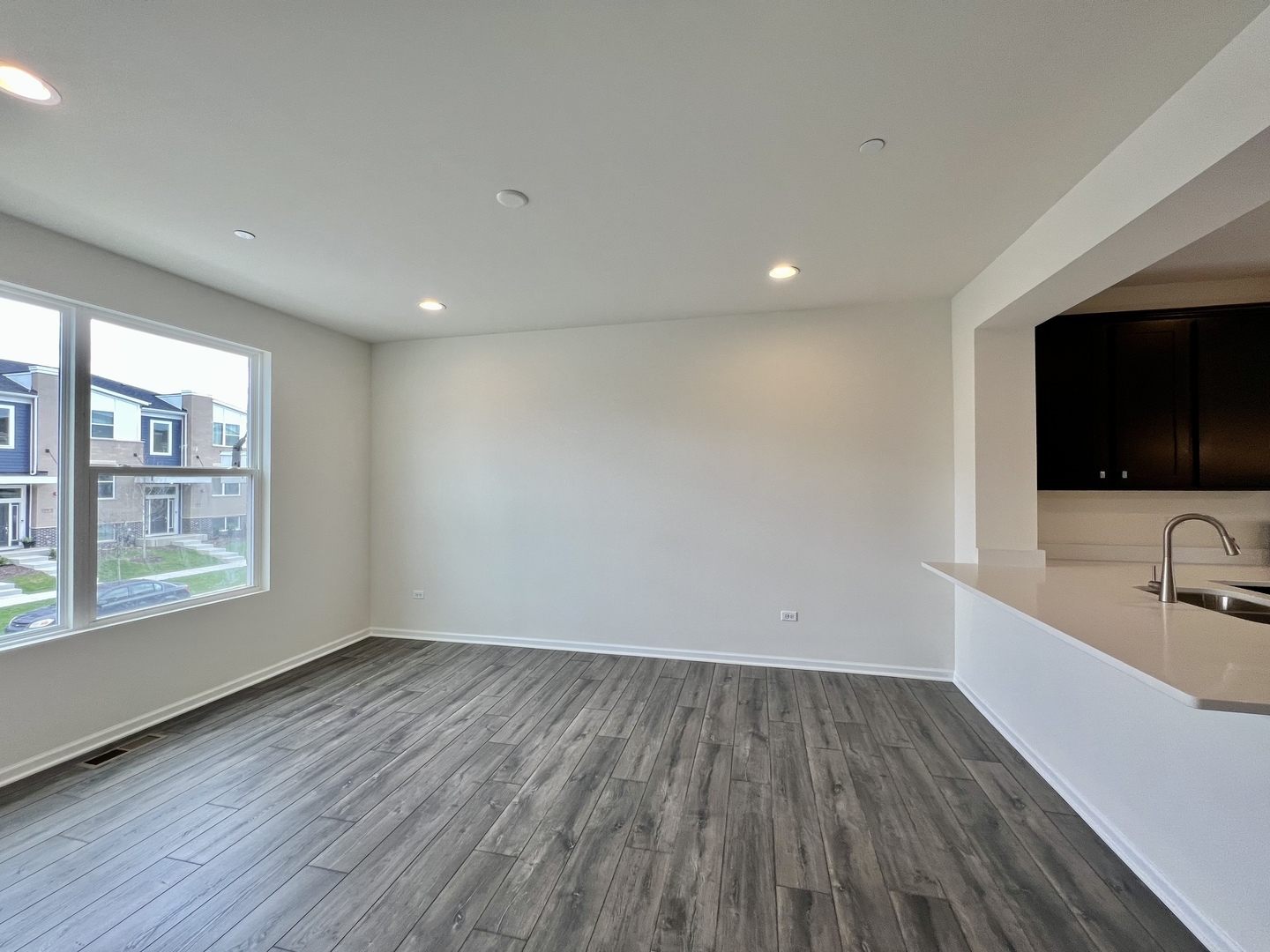 29W708 Cambridge Street, Warrenville, IL 60555