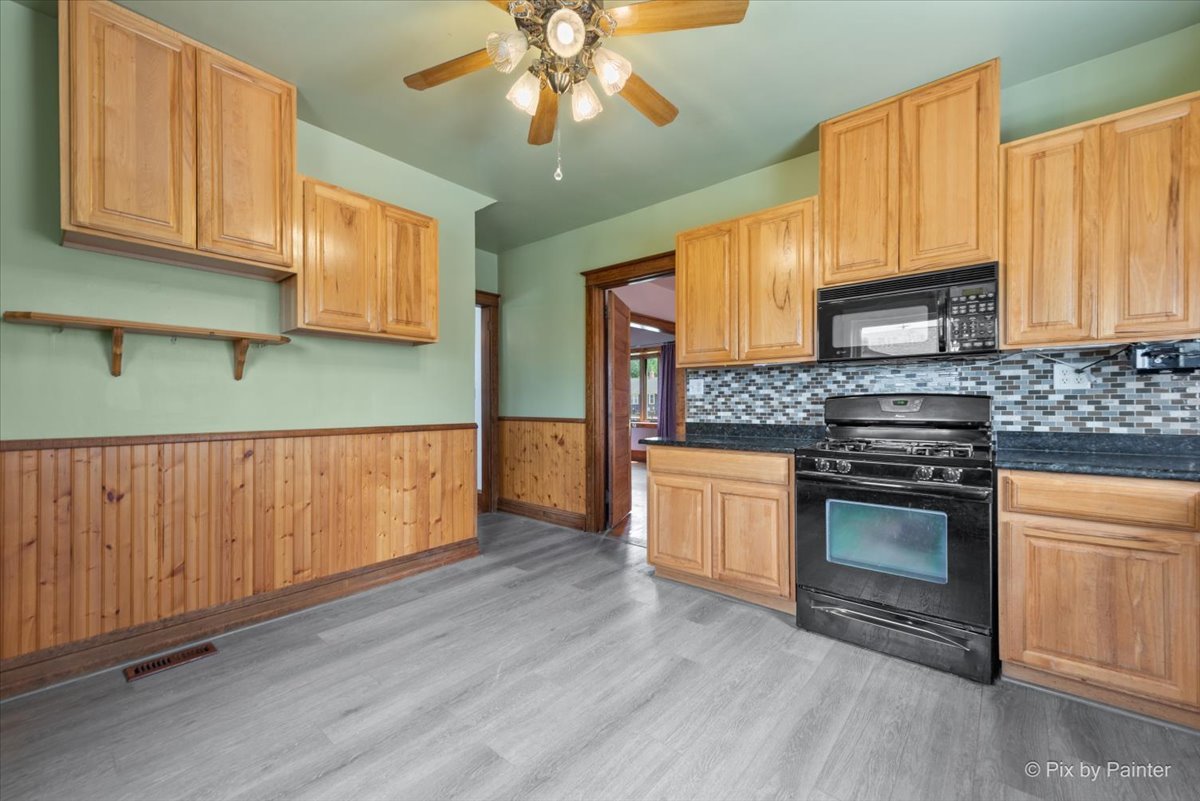 10N874 Rippburger Road, Elgin, IL 60124