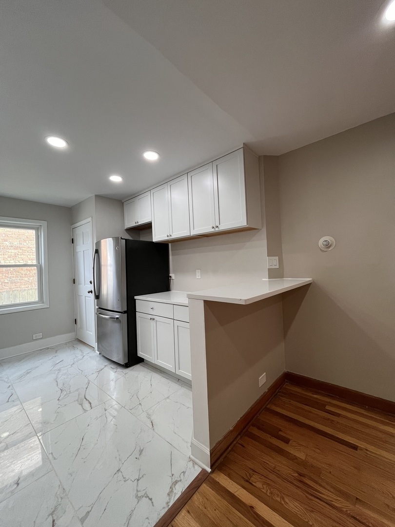 5238 S Hamlin Avenue, Chicago, IL 60632