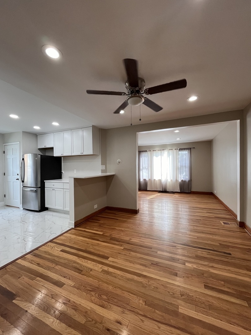 5238 S Hamlin Avenue, Chicago, IL 60632