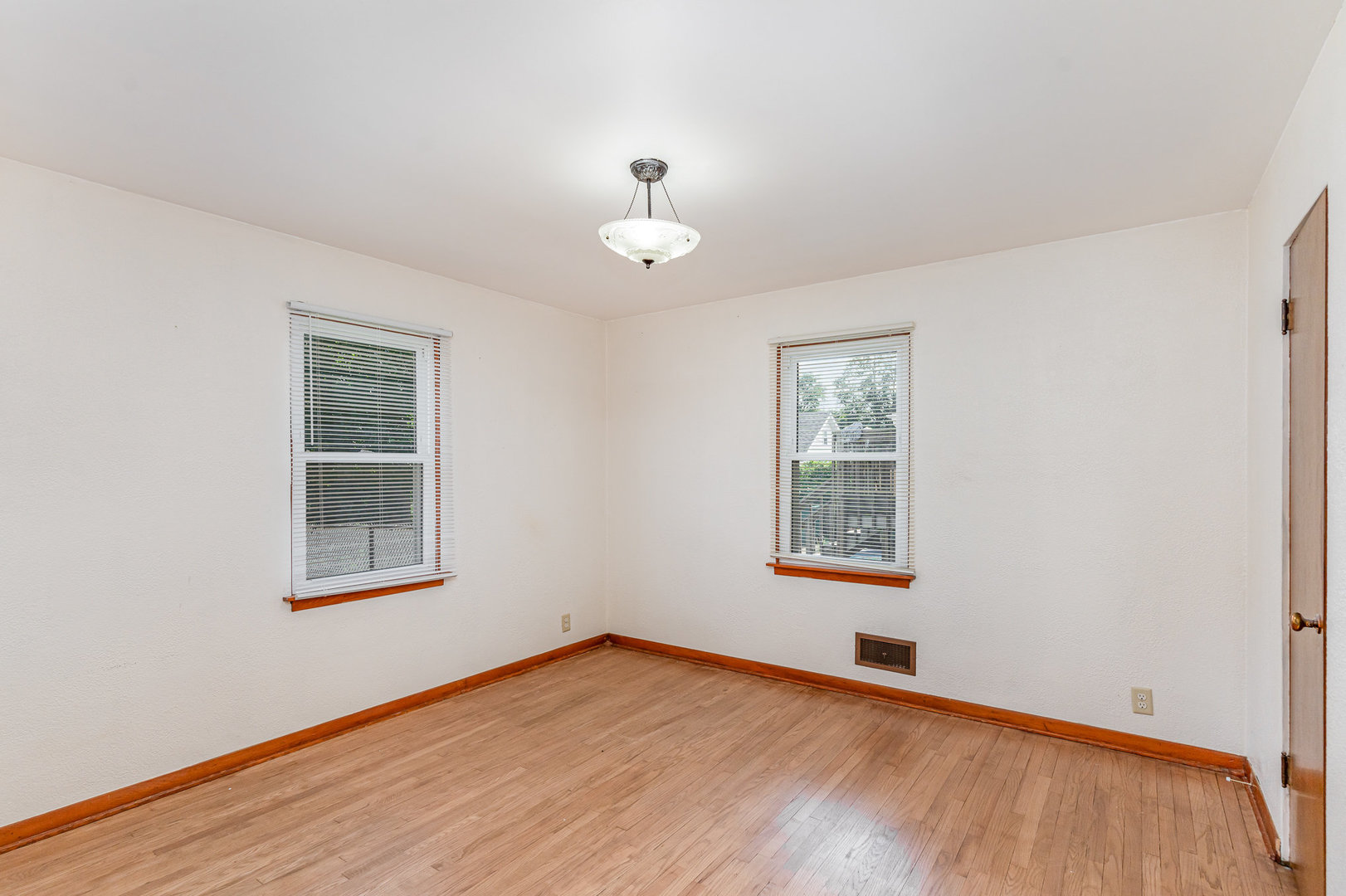 1109 Taylor Street, Joliet, IL 60435