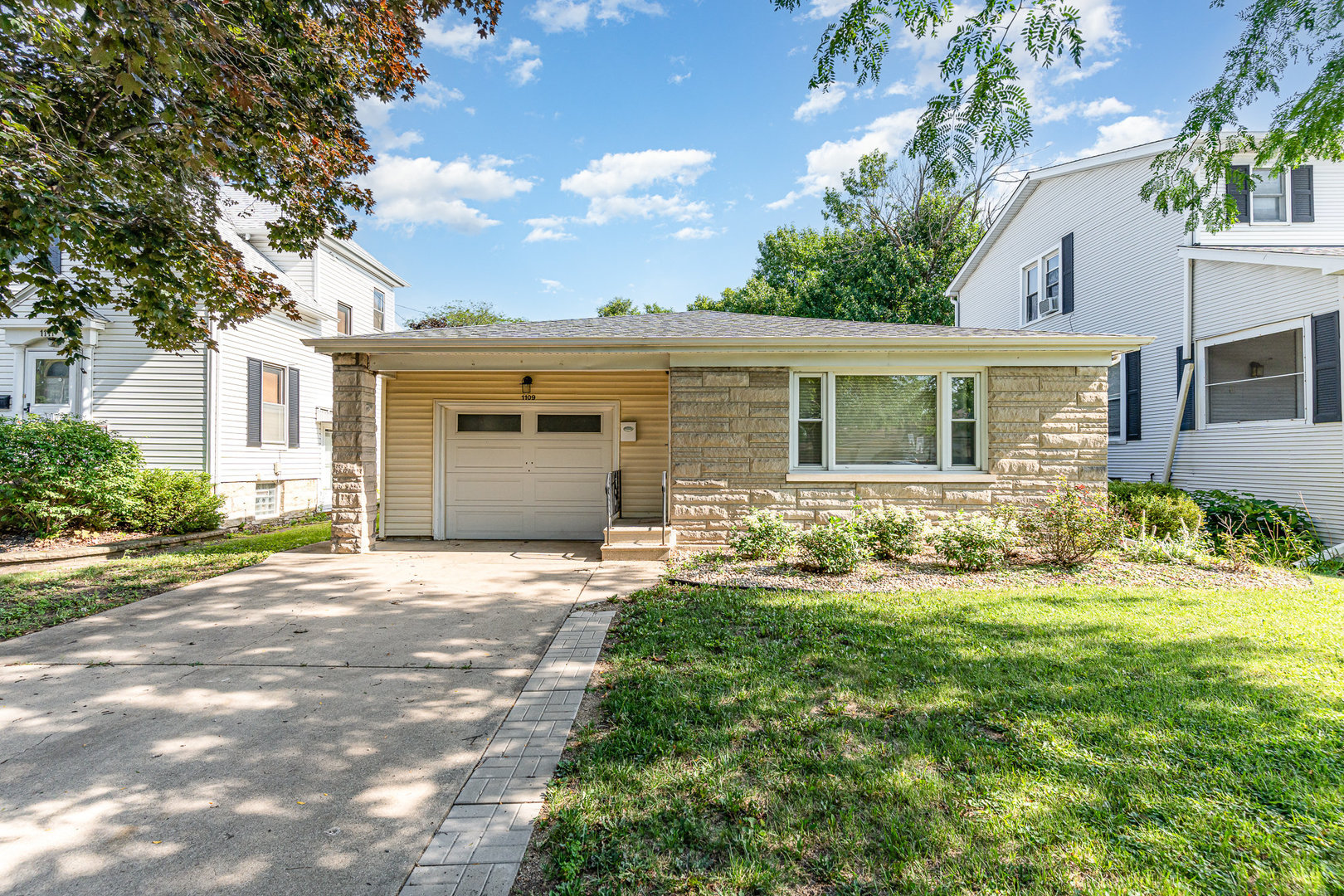 1109 Taylor Street, Joliet, IL 60435