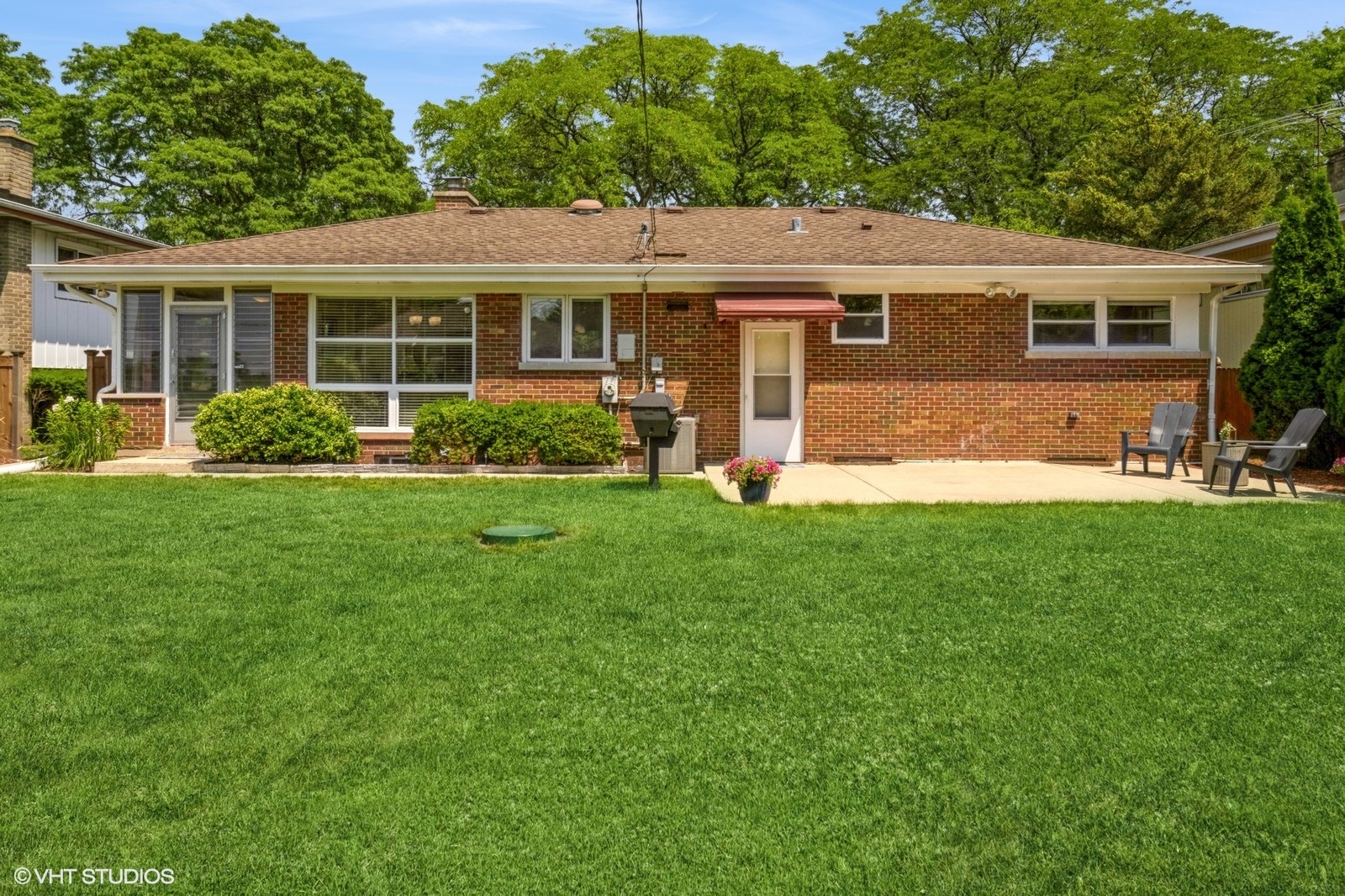 904 S Tower Drive, Mount Prospect, IL 60056