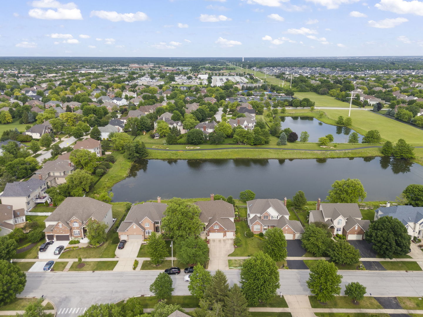 3316 Tall Grass Drive, Naperville, IL 60564