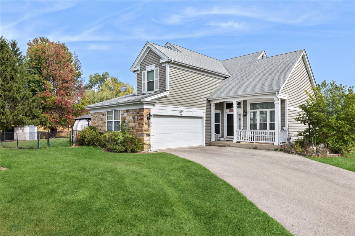 10 Barrington Court, Lake In The Hills, IL 60156