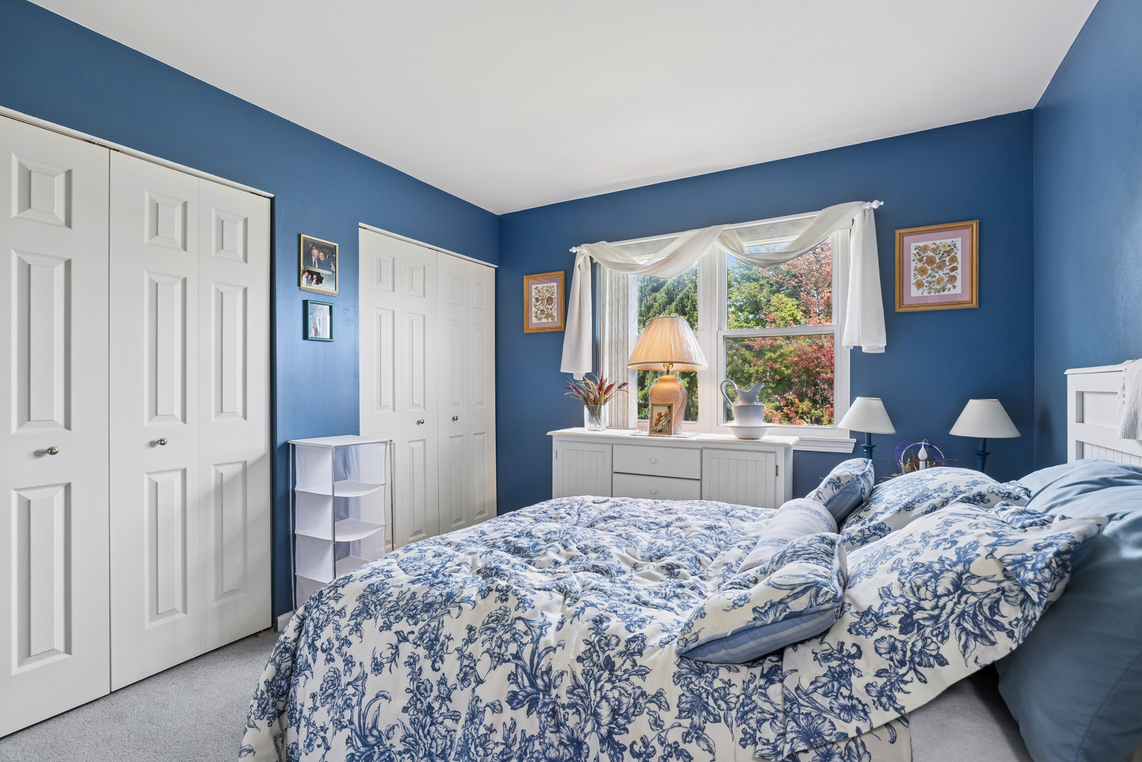 10 Barrington Court, Lake In The Hills, IL 60156