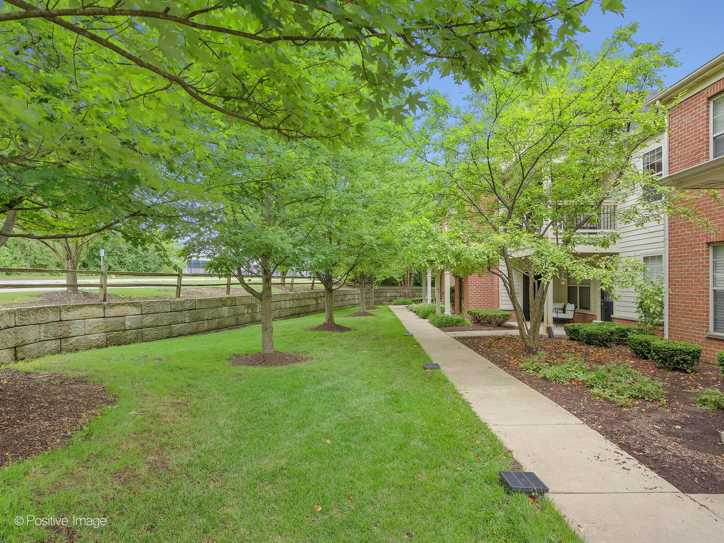 1032 Swift Road #2B, Glen Ellyn, IL 60137