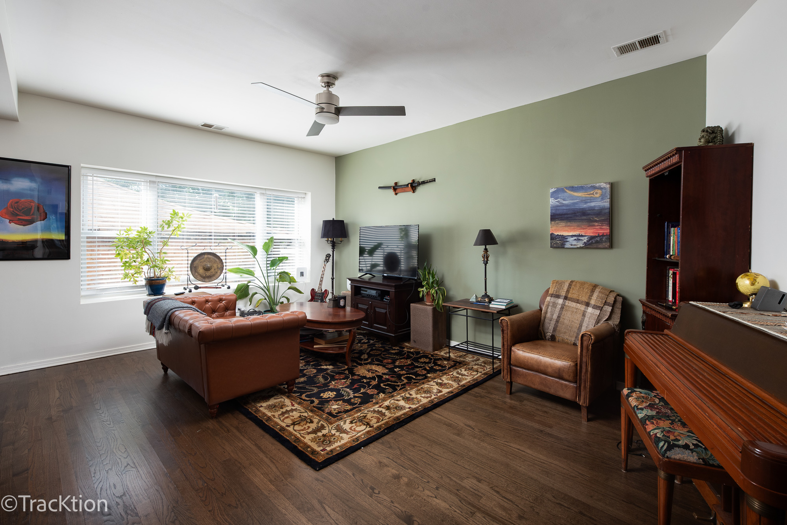 4107 W Iowa Street #6, Chicago, IL 60651