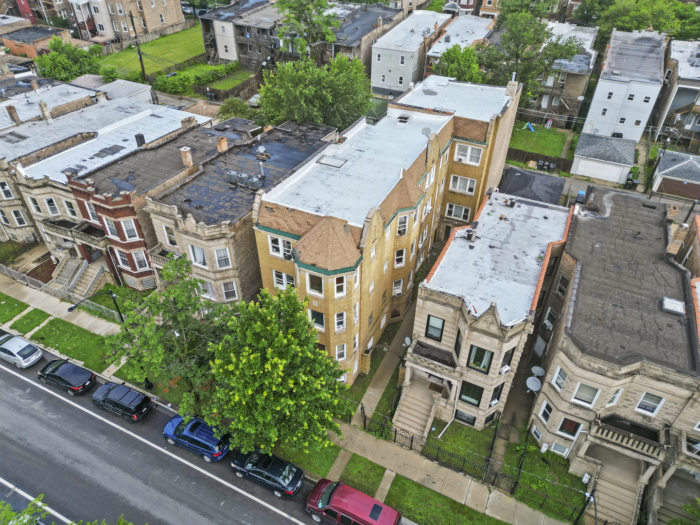 3916 W Congress Parkway, Chicago, IL 60624
