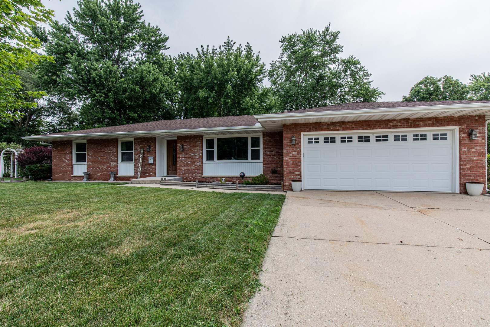 1009 S Park Avenue, Mendota, IL 61342